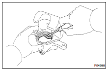 REMOVE PISTON SEALS FROM BRAKE CYLINDER