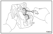 REMOVE CYLINDER BOOT SET RINGS AND CYLINDER BOOTS