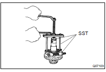 (a) Using SST, remove the high speed output gear bushing