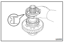  INSTALL HIGH AND LOW CLUTCH SLEEVE