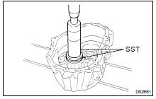 INSTALL THE BEARING RACE (FOR THE IDLER GEAR)