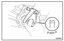 INSTALL CLUTCH SLEEVE WITH SHIFT FORK NO. 2 SHAFT AND SHIFT FORK NO. 2