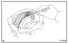 INSPECT TOOTH CONTACT BETWEEN RING GEAR AND DRIVE PINION