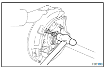 REMOVE BEARING RETAINER (DIFFERENTIAL SIDE) AND ABS SPEED SENSOR ROTOR