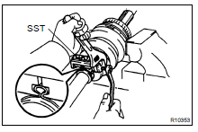 INSTALL OUTBOARD JOINT BOOT AND CLAMPS