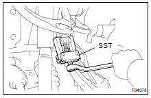 REMOVE STEERING KNUCKLE WITH AXLE HUB