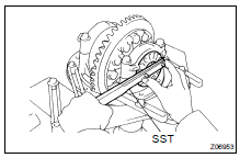 ADJUST SIDE BEARING PRELOAD