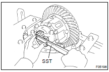 ADJUST SIDE BEARING PRELOAD