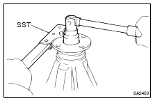 TEMPORARILY ADJUST DRIVE PINION PRELOAD