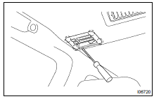 REMOVE REAR HEATER CONTROL ASSEMBLY