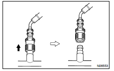 CLOSE BOTH HAND VALVES OF MANIFOLD GAUGE SET