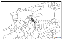  REMOVE CONNECTING ROD CAPS AND CHECK OIL CLEARANCE