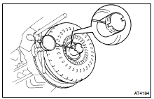 MEASURE TORQUE CONVERTER CLUTCH SLEEVE RUNOUT