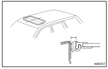 INSPECT SLIDING ROOF GLASS CLEARANCE